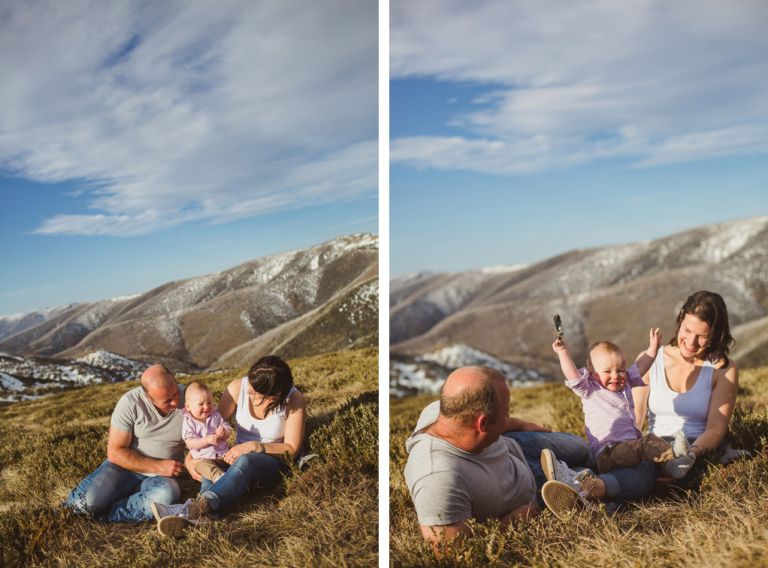 lifestyle family portrait session snowy mountains